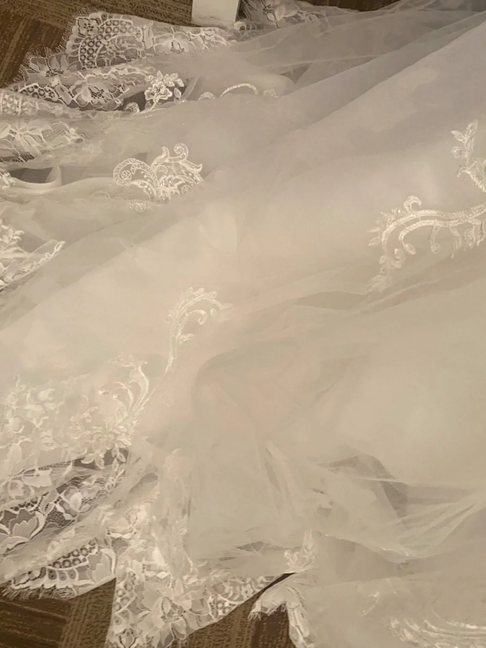 Michelle Bridal Plus Size Wedding Dress size 28/26 - Picture 3 of 3